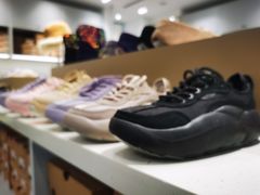 -UGG(燕莎奥特莱斯购物中心店)