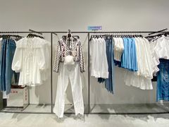-URBAN REVIVO(七宝领展广场店)