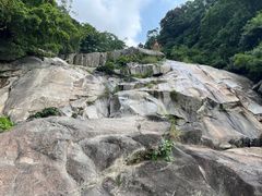 -半月岩风景旅游区