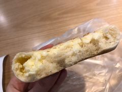 奶油芝士多面包-巴黎贝甜(宜山路店)
