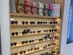 -三目眼镜·蔡司视觉合作店(青浦宝龙店)