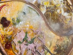 -洱火云南酸菜牛肉火锅(石景山当代商城店)