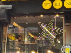 -BHC炸鸡(明洞总店)