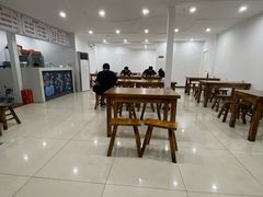 大堂-何记酿皮店(西流湾店)