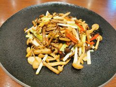 干锅野生菌-千滋百味·醉江澜花园餐厅(街道口店)