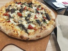 -达美乐比萨(南京路店)