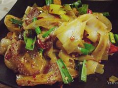 回锅肉炒米皮-花楸树下(观水路店)