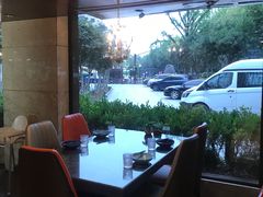 -菲乐餐厅(三十年经营·湖滨路店)