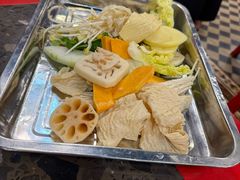 -金鼎雪山牦牛杂火锅(理县总店)