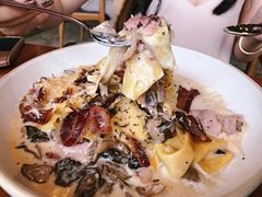 -ROAST coffee & eatery