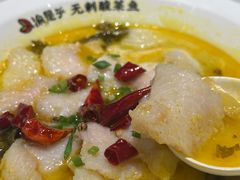 -渝是乎酸菜鱼(龙旗购物中心店)