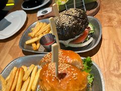 -三勾JJJ Burger&Coffee(梅溪湖店)