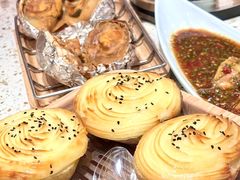 -小董哥烤串·爆汁大油边(故宫店)