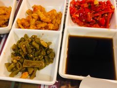 -双燕楼·手工馄饨·汤面小吃(世纪汇店)