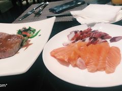 -唐拉雅秀酒店-西锦汇空中BBQ·思创餐厅