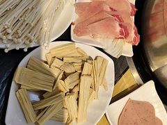 -四季喧黔味豆米火锅(万达广场店)