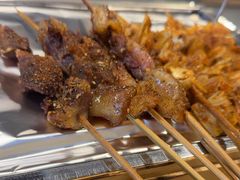 -烤满分·东北烧烤(首经贸店)