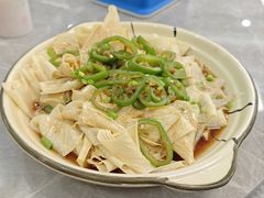 -银峰农庄·特色烧鸡·鲜无花果浸鸡