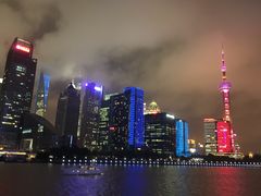 -黄浦江游览十六铺3号码头网红自助餐