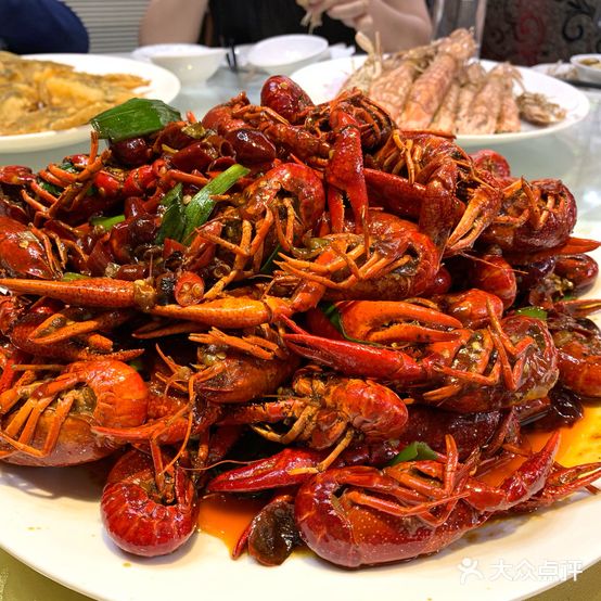 开顺海鲜美食城(金轮颐园小区西南)