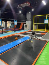 -蹦贝运动中心·蹦床·攀岩·闯关(龙岗店)