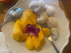 -Nings Mango Stand