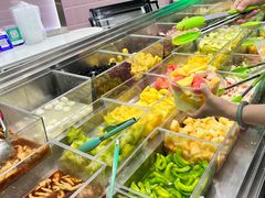 自助取餐区-爱上酸嘢