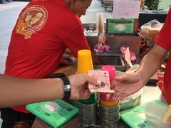 -詹爷爷乌节路街头冰淇淋