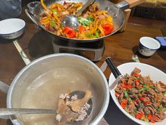 -富正毅三下锅·湘西韵味(天门山索道店)
