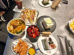 -W COLLECTIVE  DESSERT SHOP