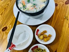 -皮蛋弟砂锅店(总店)