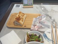 -高玛纳驴肉火烧(一世界店)