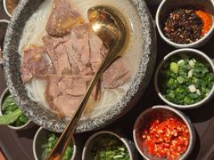 -浩海火燒雲傣家菜(芮欧百货店)