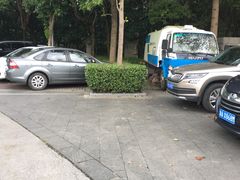 -世纪公园-1号门停车场