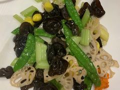 荷塘月色-粤小馆(天安云谷店)