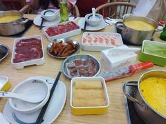 -杨老板·海鲜集市火锅·鲜切牛肉(中防万宝店)
