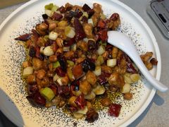 -有红鸡毛店·川菜(建设路店)