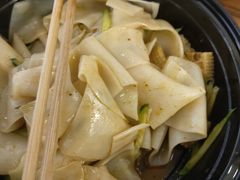 -荀记肉夹馍(三八家乐福店)