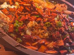 -鸣记脆皮烤鱼·海鲜烤鱼(三八广场店)