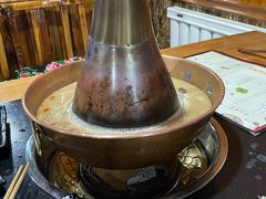 -果松木炭酸菜铜火锅·外婆参鸡汤