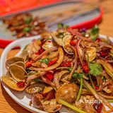 没有什么是一顿聚点串吧搞不定的！