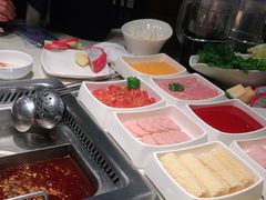 -海底捞火锅鲜切牛肉主题店(长寿路店)