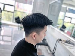 -镁连社·美联社