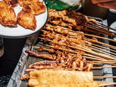 -何妹湿辣牛肉·粤式烧烤砂煲(桂雅路店)