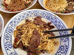 -李与白包子铺(桐梓林店)