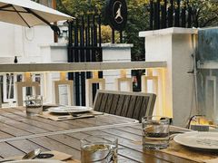 -Mark&Mars Restaurant