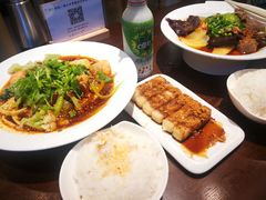 -成都你六姐·牛肉冒菜(城市集市合生汇店)