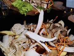 -菌海森林·非遗野生菌火锅(西山区滇池路摩根道店)
