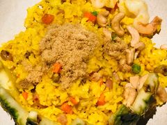 南洋菠萝炒饭-星怡会·新加坡新美食(苏州中心店)