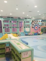 -孩子王童乐园(唐山万达广场店)
